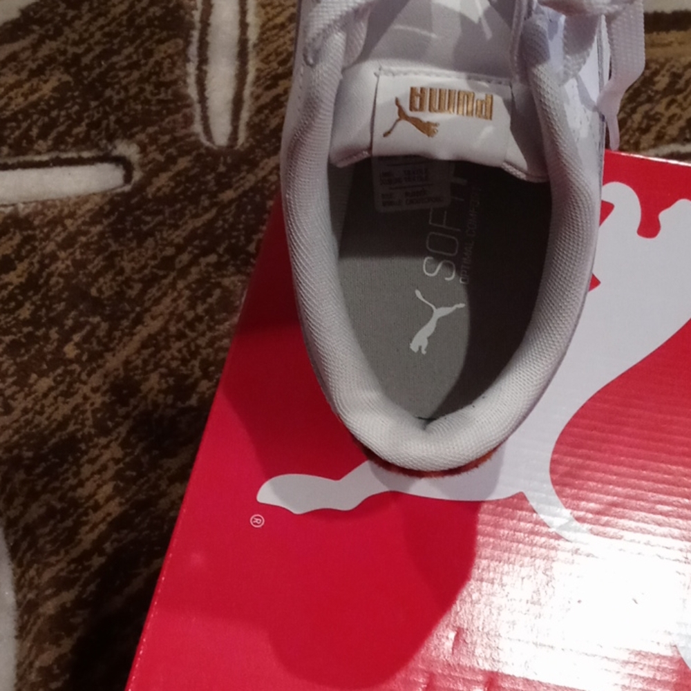 Puma - Picture 3 of 5